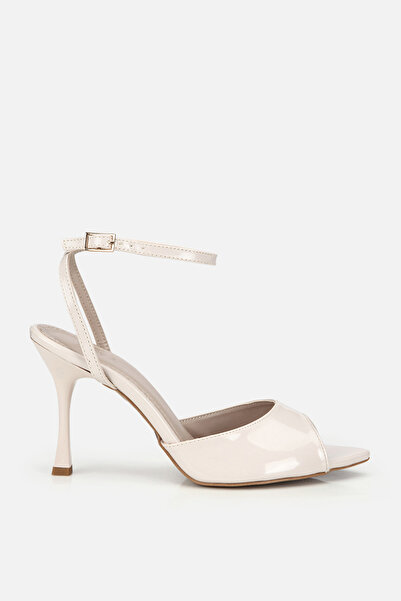 Yaya by Hotiç Γυναικεία μπεζ λουστρίνια ψηλοτάκουνα πέδιλα με μυτερή μύτη