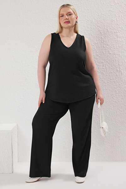 Trendyol Curve Μαύρο πλεκτό ύφασμα με υφή V-λαιμόκοψη, σε μεγάλο μέγεθος, σετ...