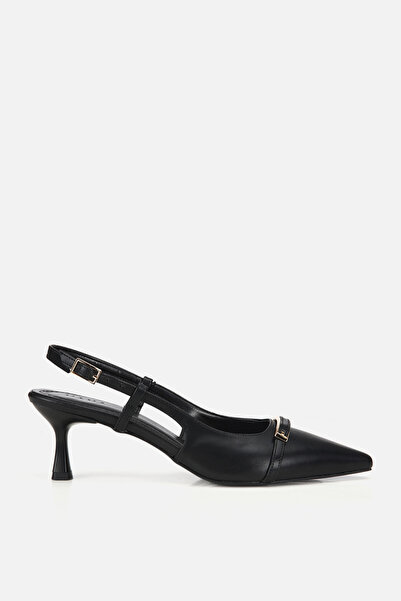 Yaya by Hotiç Γυναικεία μαύρα παπούτσια με μυτερή μύτη, χρυσή αγκράφα και λεπ...