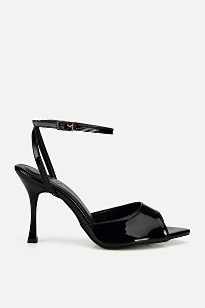Yaya by Hotiç Γυναικεία μαύρα λουστρίνια ψηλοτάκουνα πέδιλα με μυτερή μύτη
