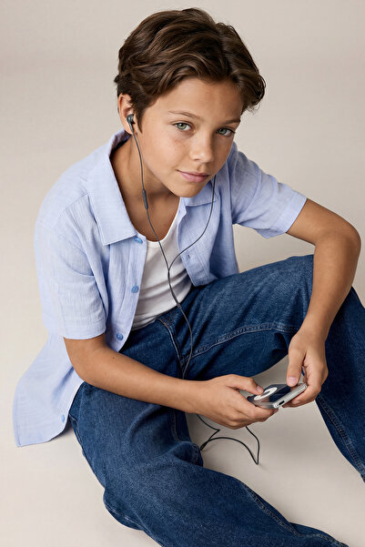 TRENDYOLKIDS Blaues kurzärmeliges gewebtes Festtags-Hemd für Jungen TKDSS26GO...