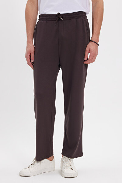 Tudors Ανδρικό καφέ φαρδύ παντελόνι αθλητικής φόρμας με άνετη εφαρμογή, από ύ...