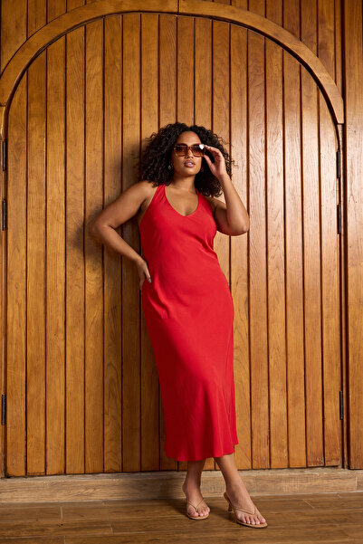 Trendyol Curve Κόκκινο φόρεμα Maroken Υφαντό Plus Size TBBSS26AH00201