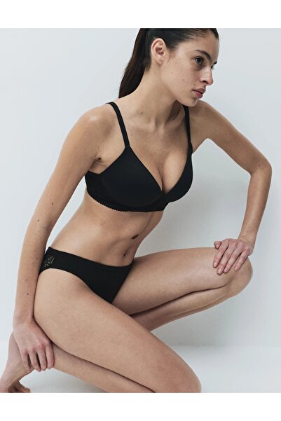 Marks & Spencer Body Soft™ Podprsenka bez kostic s plnými košíčky A-E