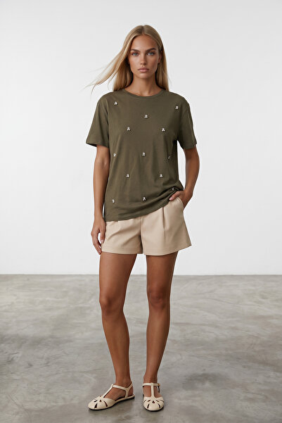Trend Alaçatı Stili Haki Bisiklet Yaka Oversize İnci Ve Taş İşlemeli T-Shirt ALC-X11964