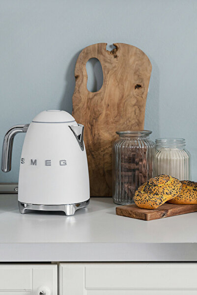 SMEG 50's Style Beyaz Su Isıtıcı Kettle Klf03wheu