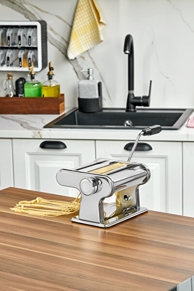 Cooker 3 Fonksiyonlu Hamur Erişte Makarna Kesme Makinesi Siyah CKR3846
