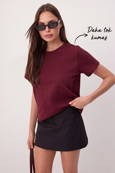 Trendyol kolekcija Burgundy Plain Regular okrugla kragna Standard Sleeve Shor...