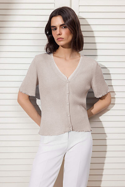 Trendyol Kollektion Steinfarbene, schmal geschnittene Strickbluse mit V-Aussc...