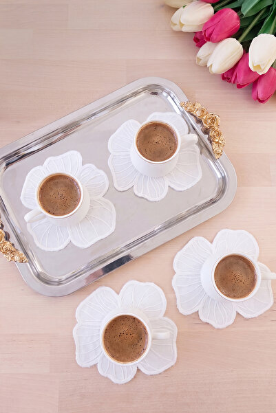 TRENDYOLMİLLA HOME 4-teilige blumenförmige Servierservietten für Kaffee, Cock...