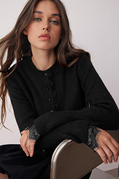 Trendyol Collection Black Lace Embellished Knitwear Cardigan Twoaw26Hi00171