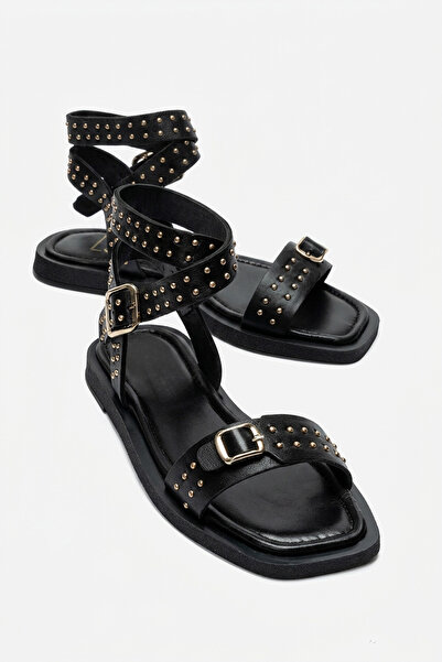 LuviShoes صندل نسائي من الجلد الطبيعي باللون الأسود من CARRIL