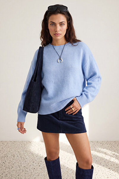 Trendyol Kollektion Blauer, weit geschnittener, weich strukturierter Strickpu...