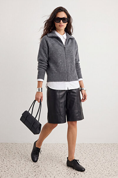 Trendyol Collection Wardrobe Essentials Anthracite Soft Textured Wide Fit Kni...