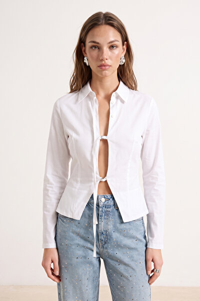 Trendyol Collection White Fitted Accessory Detail Party Shirt Tprss26Go00004