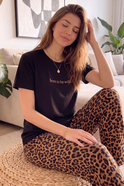 Pijamaevi Siyah Born to Be Wild Leopar Desenli Kısa Kollu Örme Kadın Pijama T...