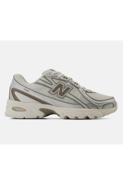 New Balance 740