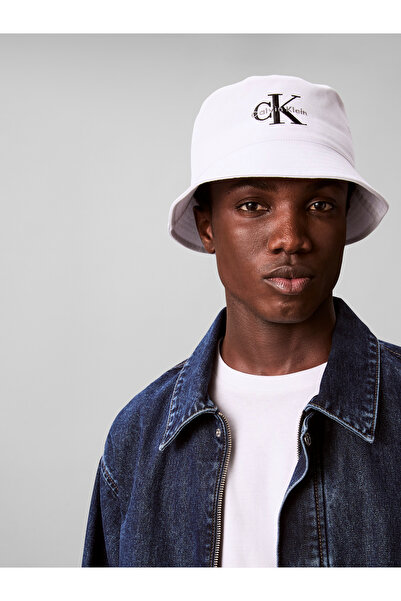 Calvin Klein MONO LOGO EMBRO BUCKET HAT