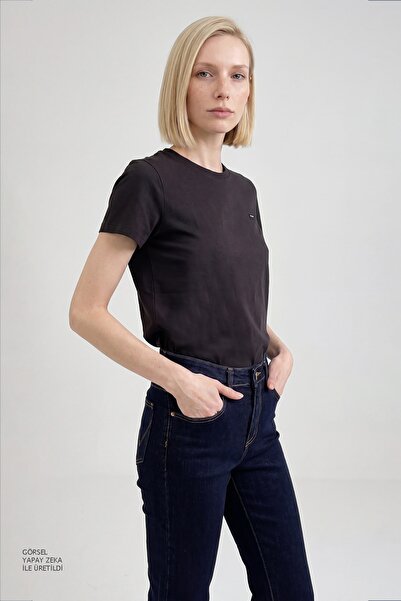 WRANGLER %100 Pamuk Regular Fit Normal Kesim Bisiklet Yaka Patch Logo Siyah T...