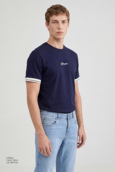 WRANGLER 100% Cotton Relaxed Fit Comfortable Cut Crew Neck Logo Detailed T-Shirt