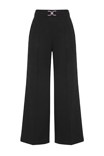 Trendyol Collection بنطلون قماشي واسع الساق بتفاصيل مشبك أسود اللون TWOAW27PL...