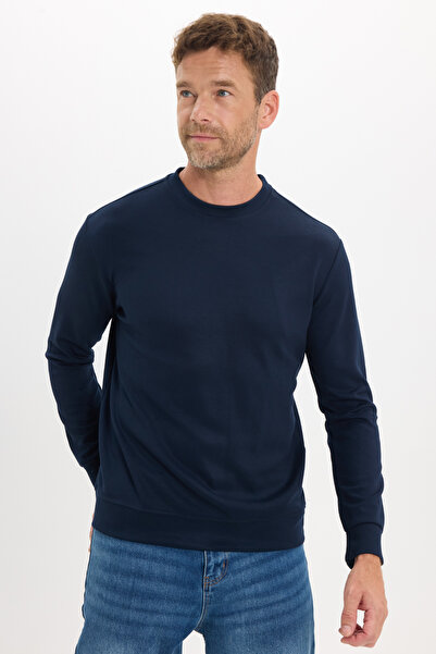 Tudors Men's standard fit regular cut long sleeve extra soft modal fabric cre...
