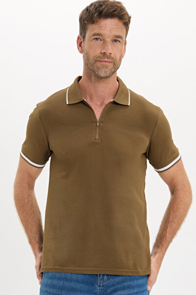 Tudors Men's slim fit 100% cotton jacquard polo shirt in brown with detailed ...