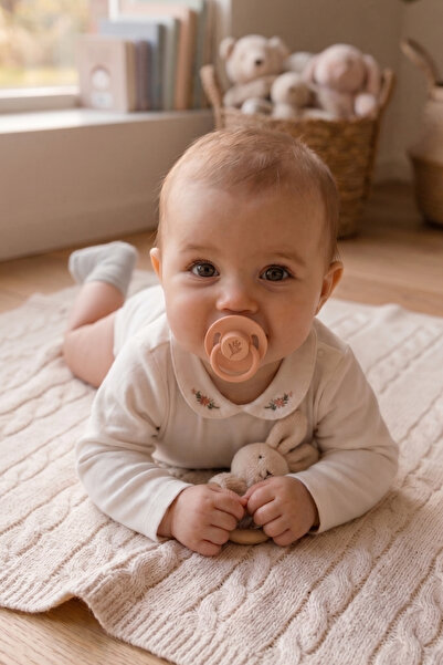 Wee Baby Pure Doğal Yumuşak Kauçuk Uçlu Yuvarlak Emzik 0-6 Ay Somon
