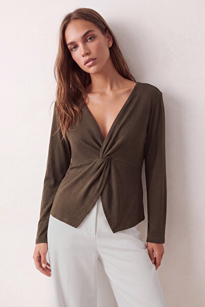 Trend Alaçatı Stili Women's khaki v-neck twist detailed ruffle fabric blouse ...