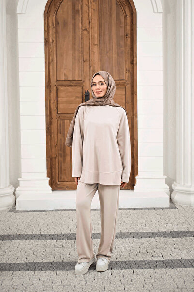 LOCCO بدلة نسائية مع بنطلون كريمي