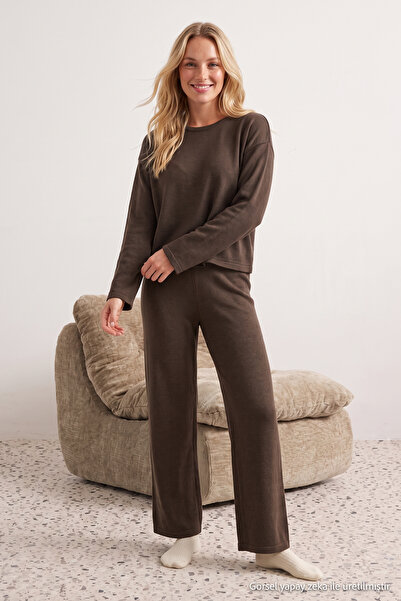 TRENDYOLMİLLA Kahverengi Fitilli Örme Pijama Takımı THMAW21PT0684