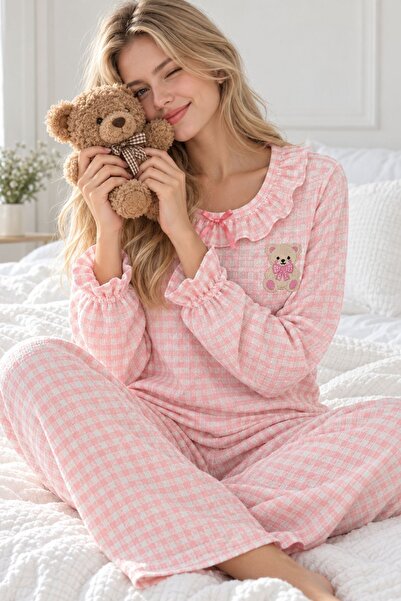 BELLA NOTTE Kadın Pembe Ekose Desenli Fırfır Yaka Uzun Kollu Pijama Takımı