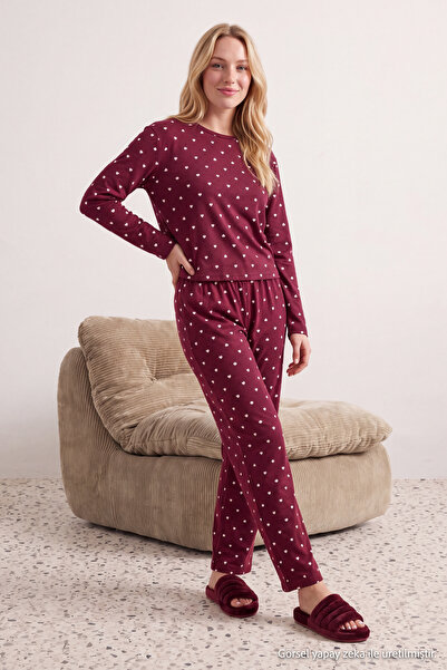 TRENDYOLMİLLA Bordo %100 Pamuklu Puantiye ve Kalpli Örme Pijama Takımı THMAW2...
