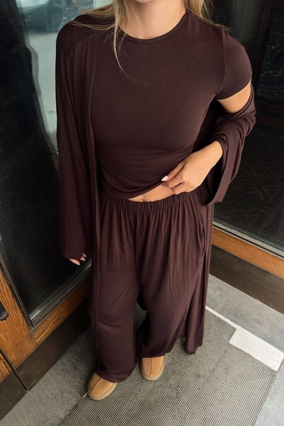 Swist Kahverengi Yırtmaçlı Hırka Yarım Kol Crop ve Bol Paça Pantolon Kadın 3’lü Alt Üst Takım