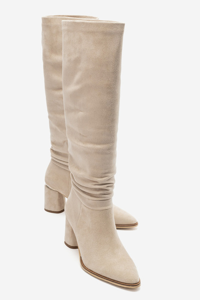 LuviShoes 120 Γυναικείες μπότες με χοντρό τακούνι σε μπεζ σουέντ