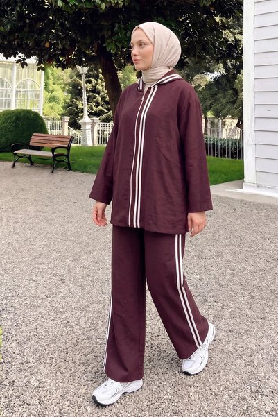 Salih Çelebi Costum cu detalii cu dungi 1724 - MÜRDÜM