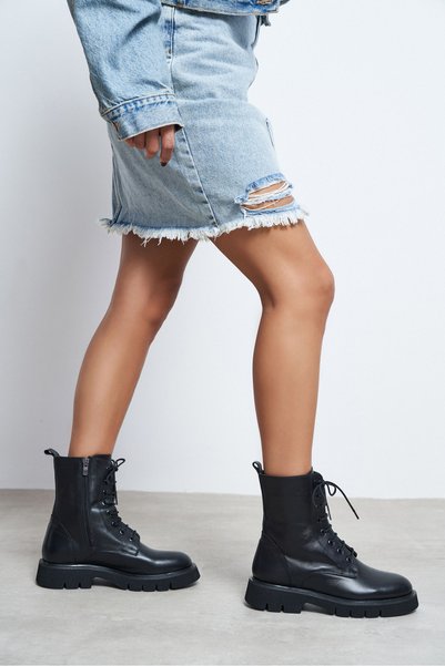 NİŞANTAŞI SHOES حذاء نسائي من Tempest مصنوع من الجلد الطبيعي باللون الأسود غي...