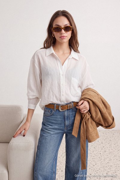 TRENDYOLMİLLA Beyaz Çizgili Oversize/Geniş Kalıp Dokulu Gömlek TWOAW26GO00083