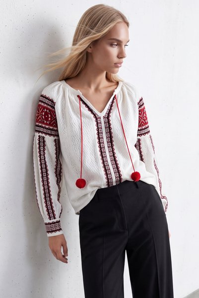 Trend Alaçatı Stili Pulover tricotat cu pompon și model etnic roșu Alc-X11001