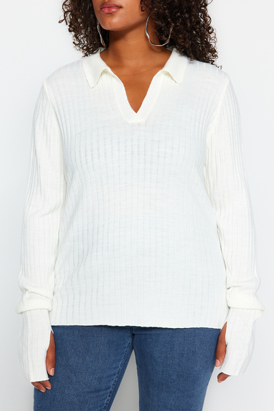 Trendyol Curve Ecru Sleeve Detail Polo Neck Kötött pulóver TBBAW24AN00048