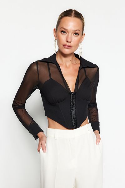 Trendyol Collection Černá korzetová košile s detailním vzorem TPRAW24GO00004