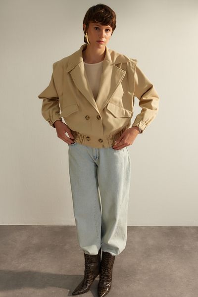 Trendyol Collection Beige Übergroßer wasserabweisender Jackenmantel TWOAW24MO00324