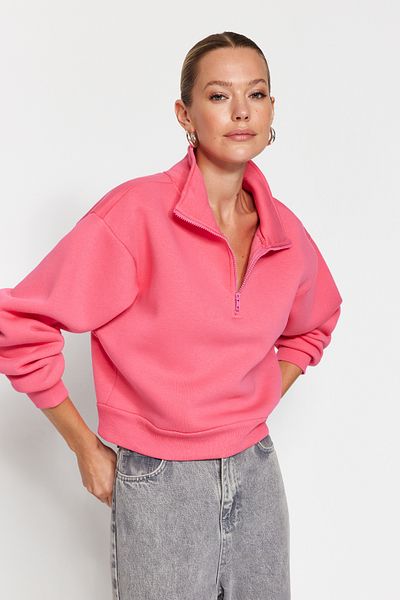 Trendyol Collection Růžová mikina Crop uvolněného střihu – se zipem, stojáček, silný fleece TWOAW24SW00221