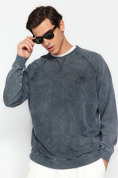 Trendyol Collection Антрацитен 100% памук суитшърт с големи размери/широка кройка с избелен/избелял ефект TMNAW24SW00060
