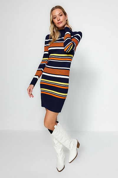 Trendyol Collection Sötétkék állógalléros mini kötöttáru ruha - színes blokk, TWOAW24EL00469