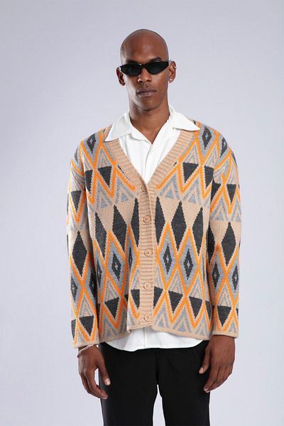 XHAN Beigefarbene Strickjacke mit ethnischem Muster 3YXE3-47566-25