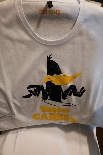 remonz Who Cares Daffy Duck Printed 100% Cotton White Oversize T-shirt