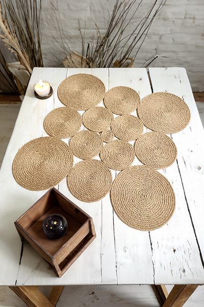 Homever Alergăr din paie din iută naturală, 70x70cm, lucrat manual, frânghie de iută pătrată pentru sufragerie cârpă de masă de cafea, cârpă de masă de bucătărie