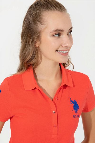 U.S. Polo Assn. Tricou roșu de bază cu gât polo pentru femei