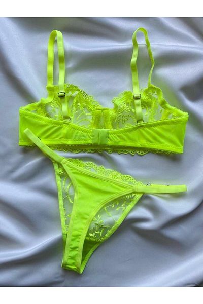 Belleza Misteriosa Underwire Embroidery Bra Set
